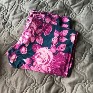 Gorgeous lularoe leggings tc